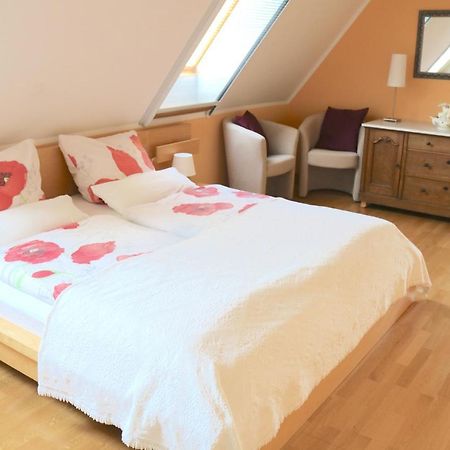 Familienfreundliche Ferienwohnung Am Reuterteich Seedorf  Exterior foto